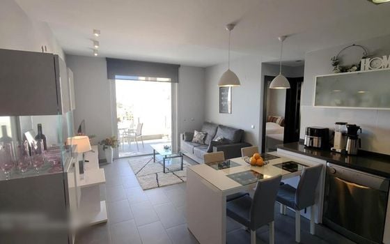 2 bedroom Apartment in Torrevieja - SHL105794 - Photo - 2
