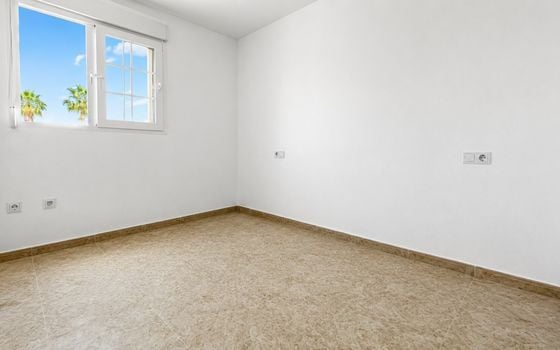 2 bedroom Townhouse in Los Almendros - MVR139352 - Photo - Small - 9