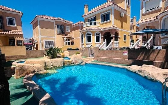 Villa de 3 chambres à Orihuela Costa - SLS145941 - Photo - 1