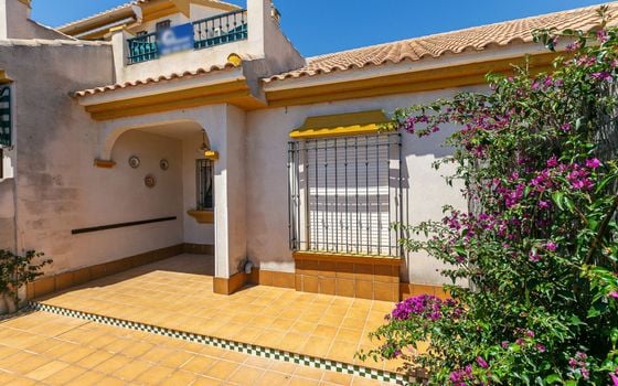 Villa de 2 chambres à Orihuela Costa - AG152280 - Photo - 3