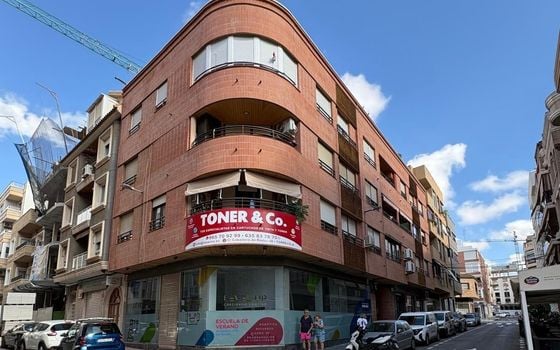 Appartement in Torrevieja, 4 slaapkamers  - AG152352 - Foto - 1