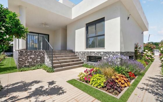 Villa de 5 habitaciones en San Vicente del Raspeig - CBE154242 - Foto - Small - 1