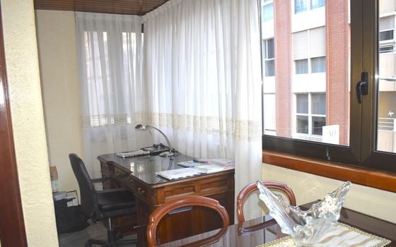 - JL157181 - Photo - 4
