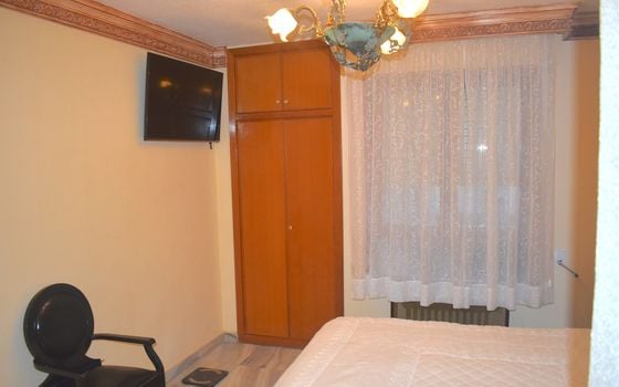 - JL157181 - Photo - Small - 14