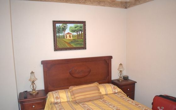 - JL157181 - Photo - Small - 17