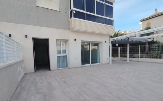 Appartement de 3 chambres à Torrevieja - AGI130084 - Photo - 1