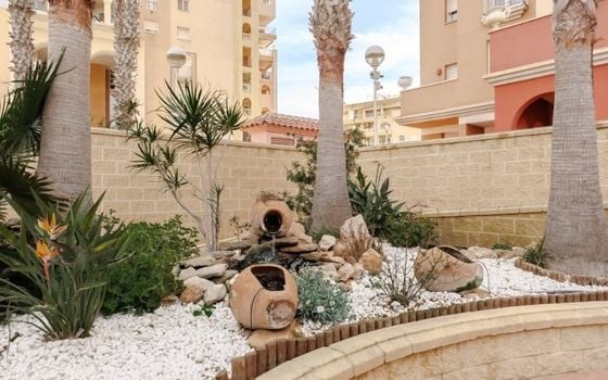 2 Schlafzimmer Appartement in Torrevieja - CBE98016 - Foto - Small - 16